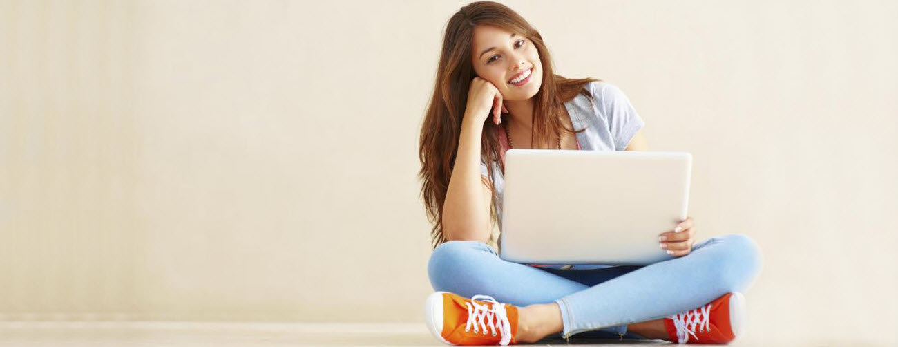 Copywriter: what they do, how to become one, and where to study