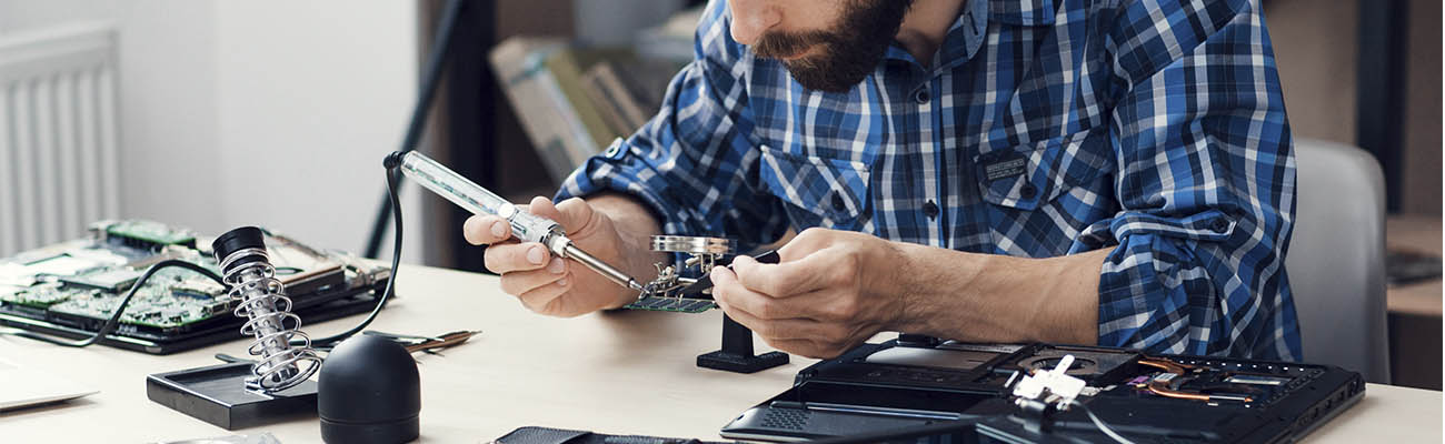 Master in Component Repair of Laptop Motherboards: what they do, how to become one, and where to study