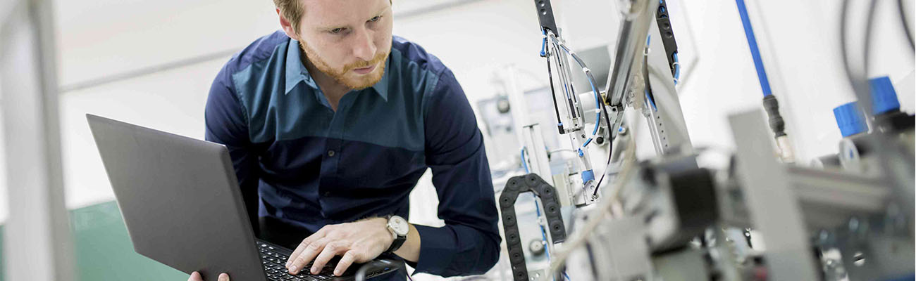 Engineer: what they do, how to become one, and where to study
