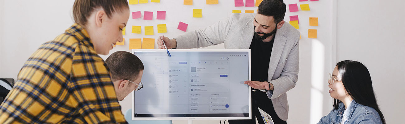 E-commerce Marketing Specialist: what they do, how to become one, and where to study