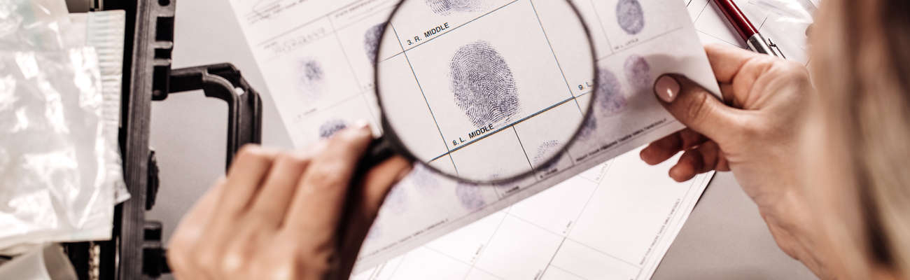 Expert in Fingerprint Analysis: what they do, how to become one, and where to study