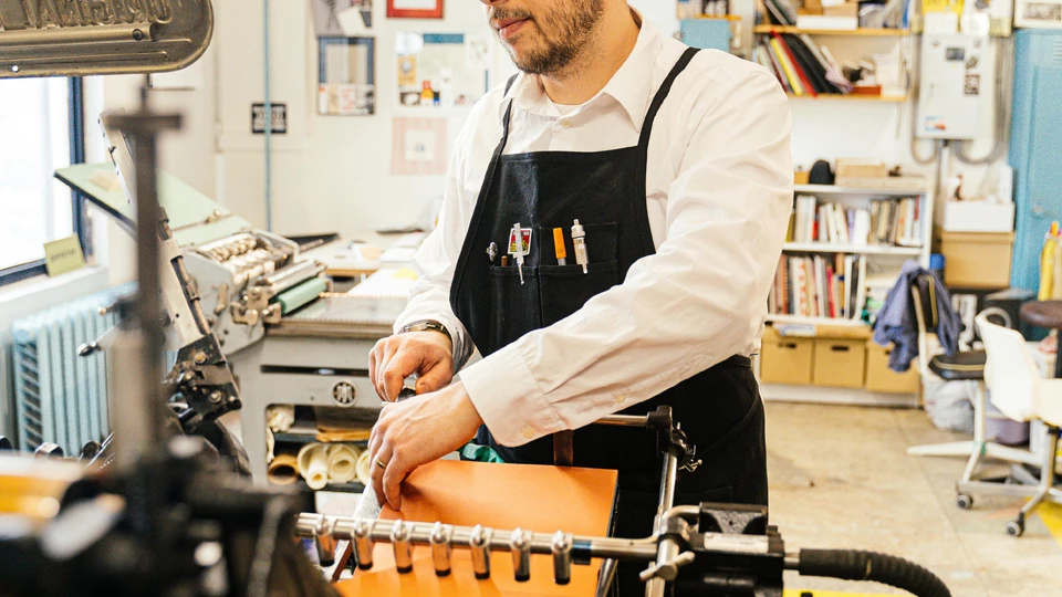 Профессия «Профессия брошюровщик (брошюровщик-переплётчик)»