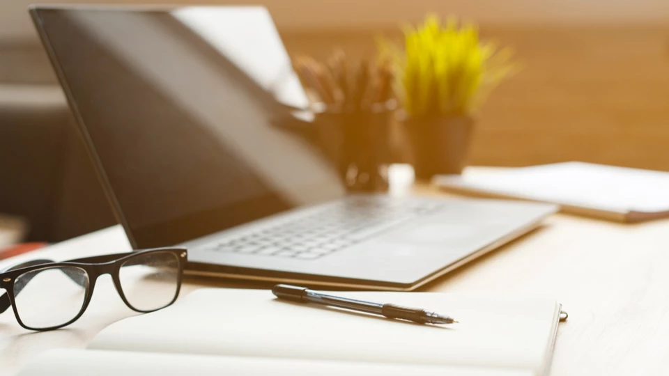 Я помогаю, а не ставлю человеку оценку