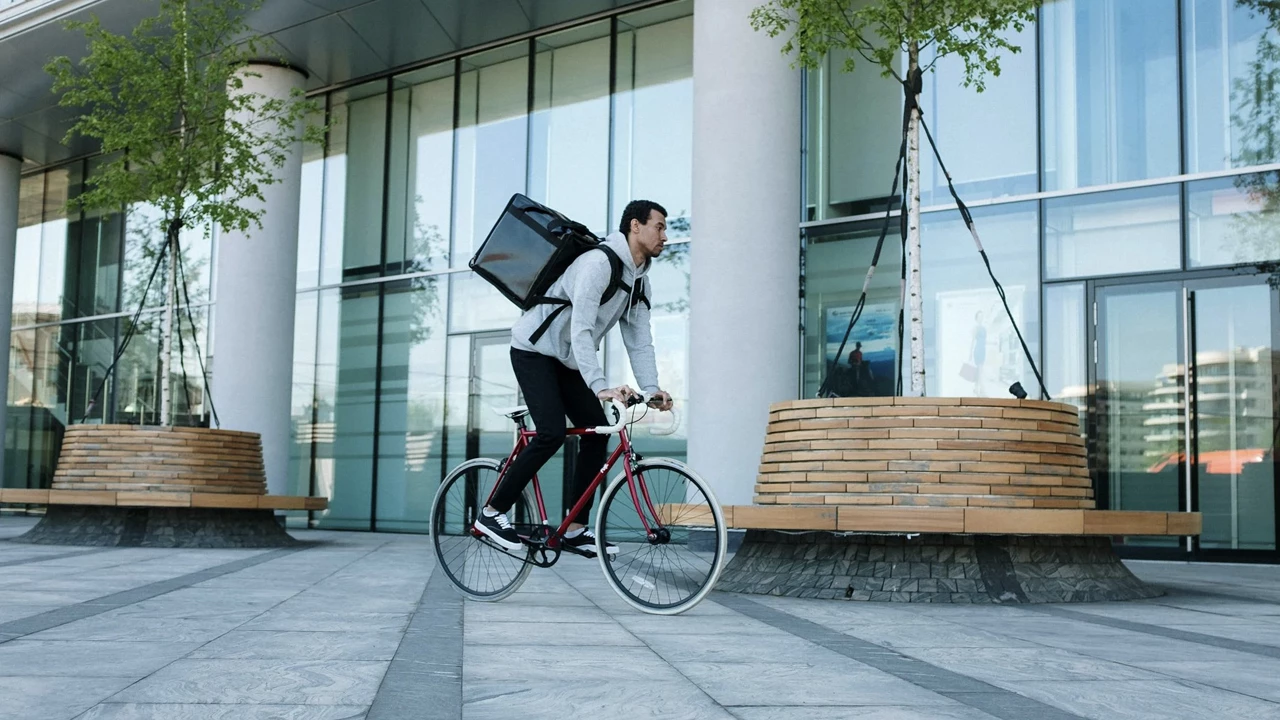 Карьерный путь: от инженера к курьеру