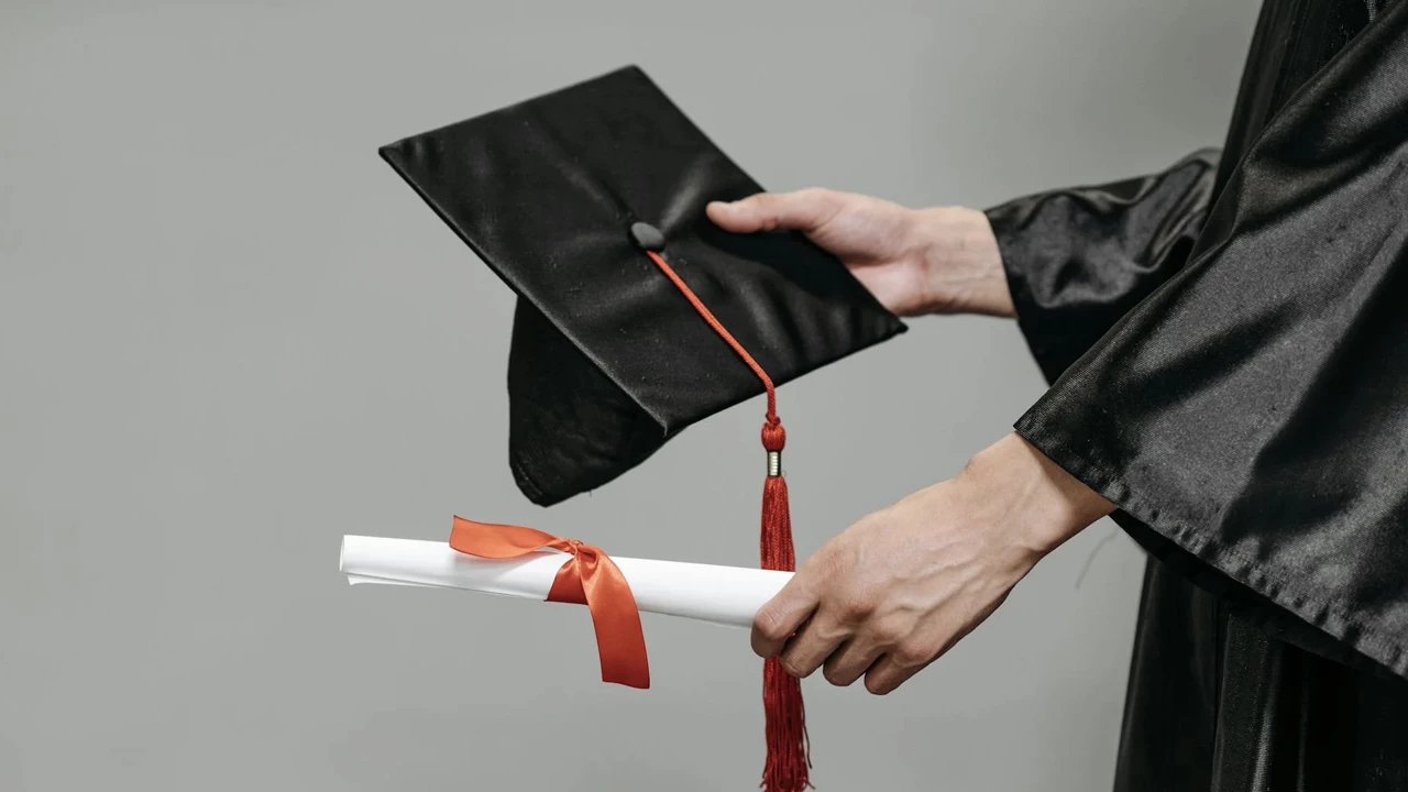 Диплом на полку?