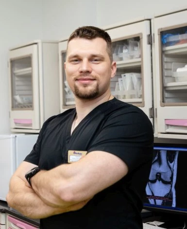 Олесь Тихонов