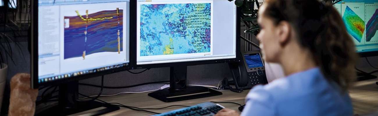 Geonavigator: what they do, how to become one, and where to study