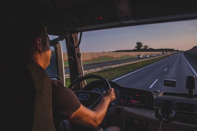 Обучение по профессии водитель автомобиля. Смотреть фото Обучение по профессии водитель автомобиля. Смотреть картинку Обучение по профессии водитель автомобиля. Картинка про Обучение по профессии водитель автомобиля. Фото Обучение по профессии водитель автомобиля