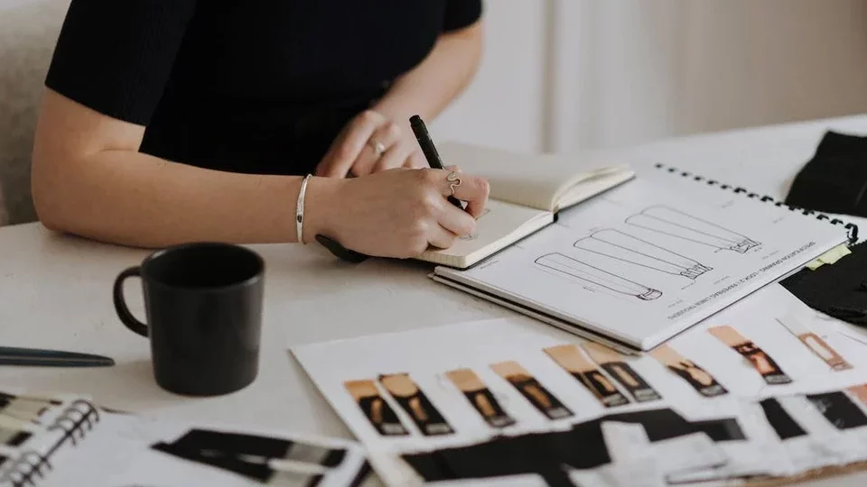 Профессия дизайнер одежды