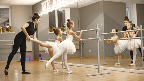 Учитель танцев