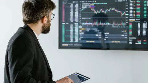Биржевой аналитик