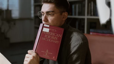 Лингвист