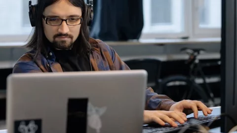 AI no-code разработчик