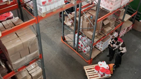 Кладовщик (Техник склада)