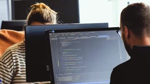 Бэкенд-разработчик (Back-end developer)