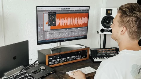 Саунд дизайнер (Sound designer)