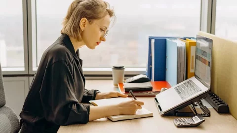 Специалист по контекстной рекламе